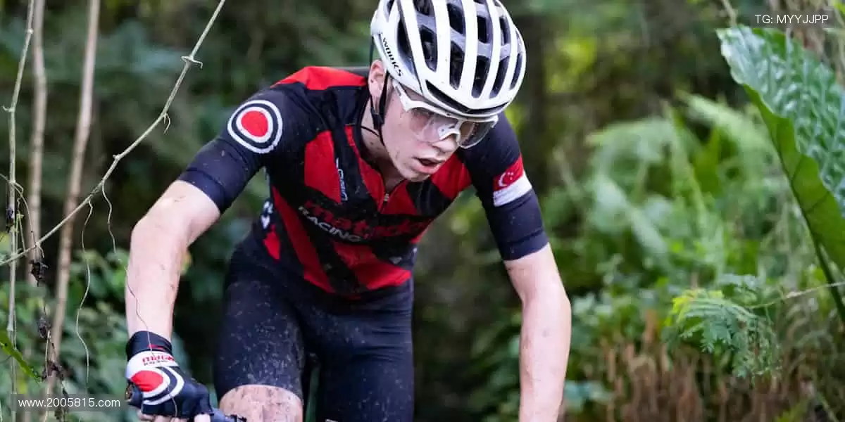 🔥 周边好物,让热爱从赛场延伸到生活!